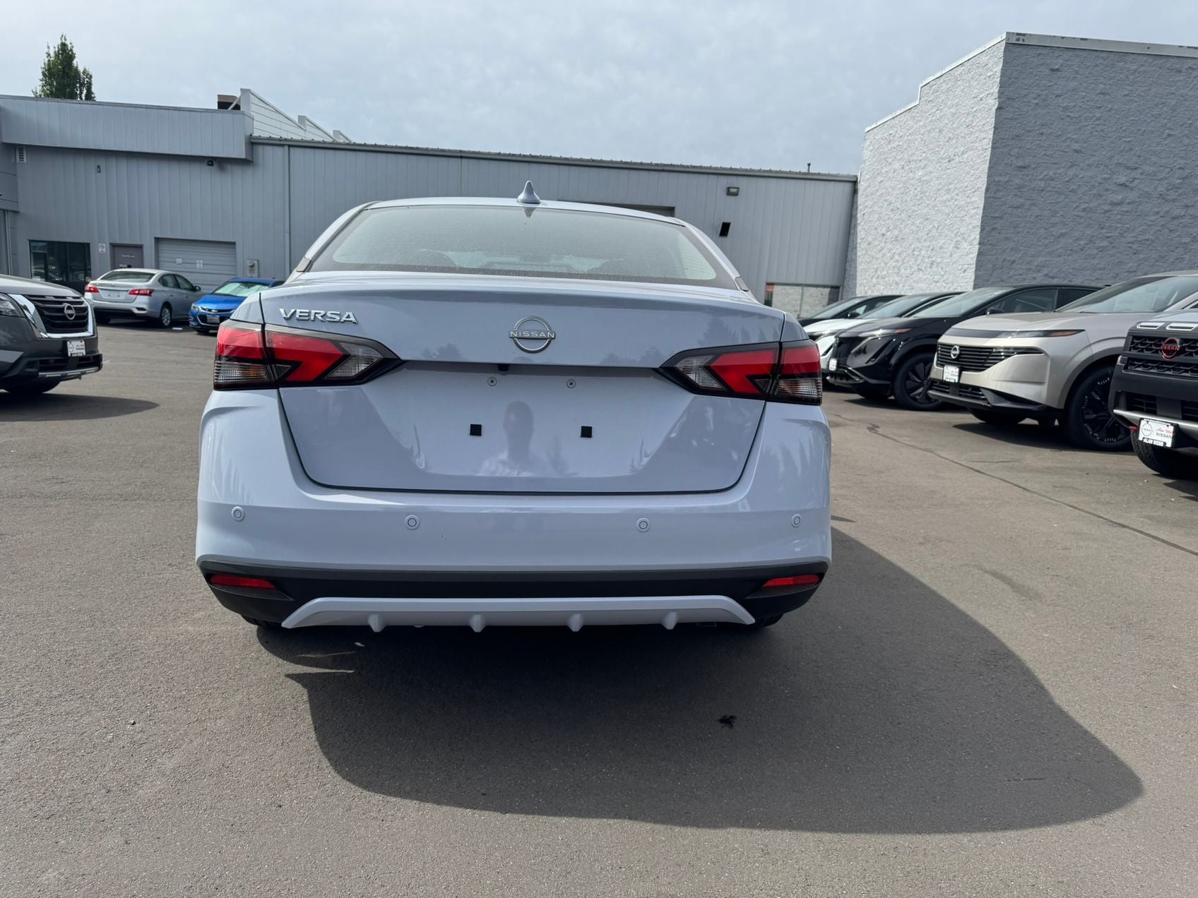 2025 Nissan Versa 1.6 SV