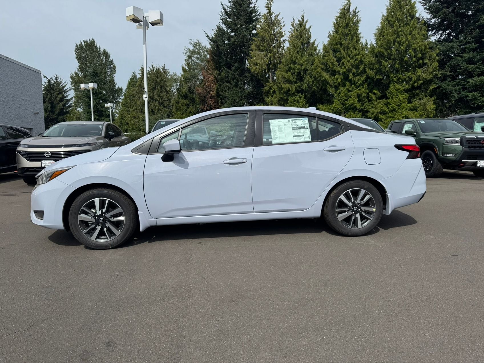 2025 Nissan Versa 1.6 SV