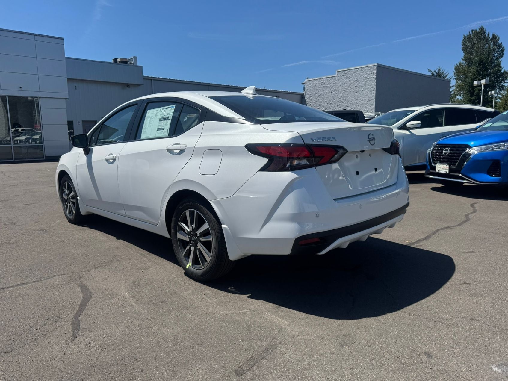 2025 Nissan Versa 1.6 SV