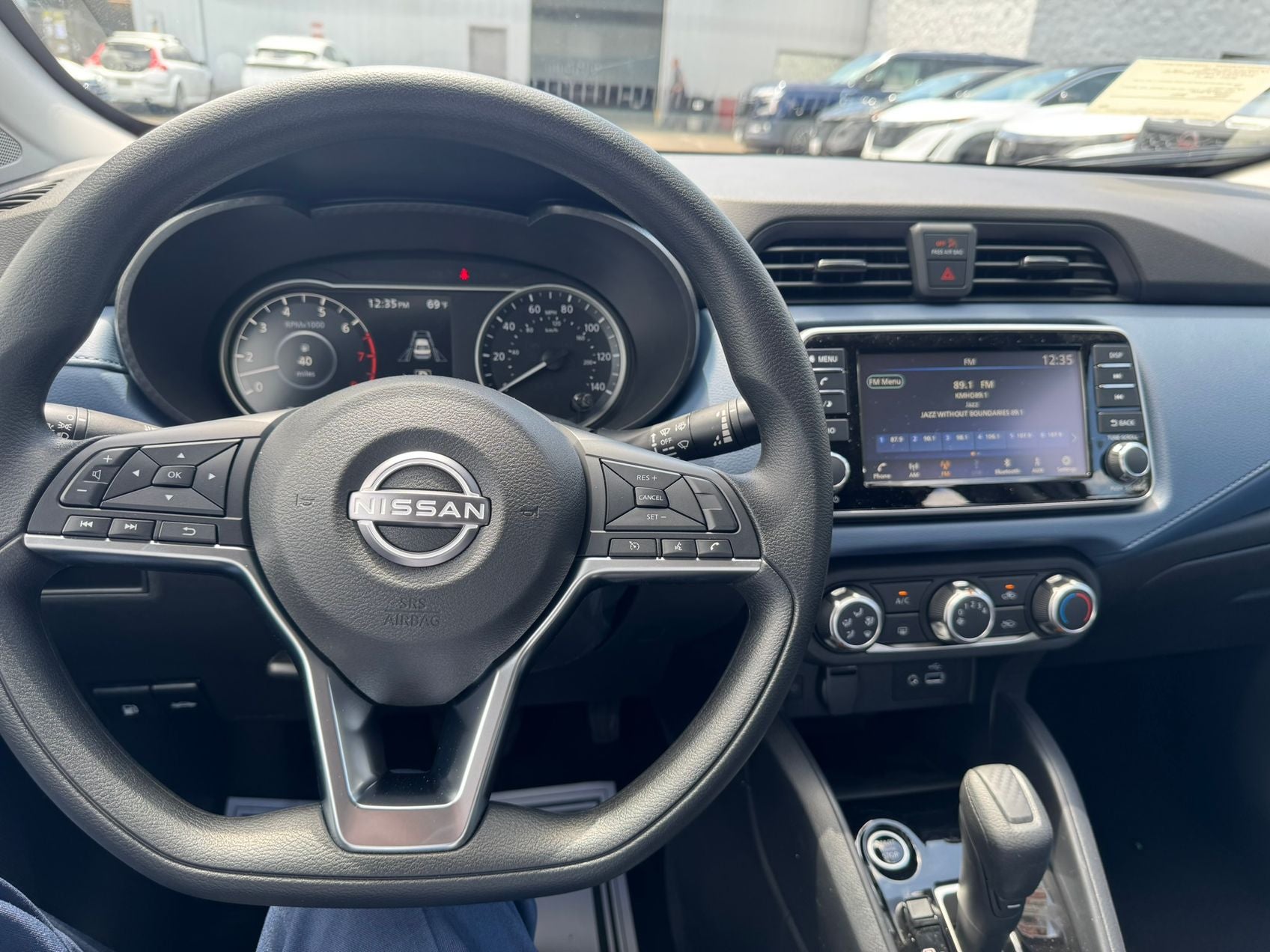 2025 Nissan Versa 1.6 SV