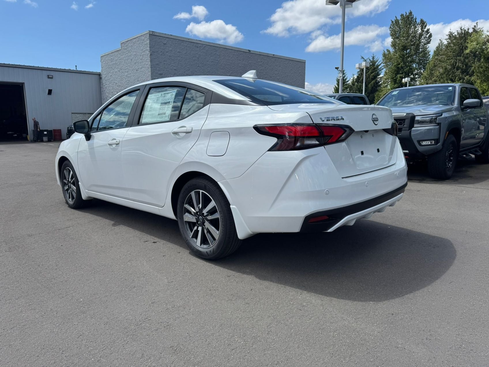 2025 Nissan Versa 1.6 SV