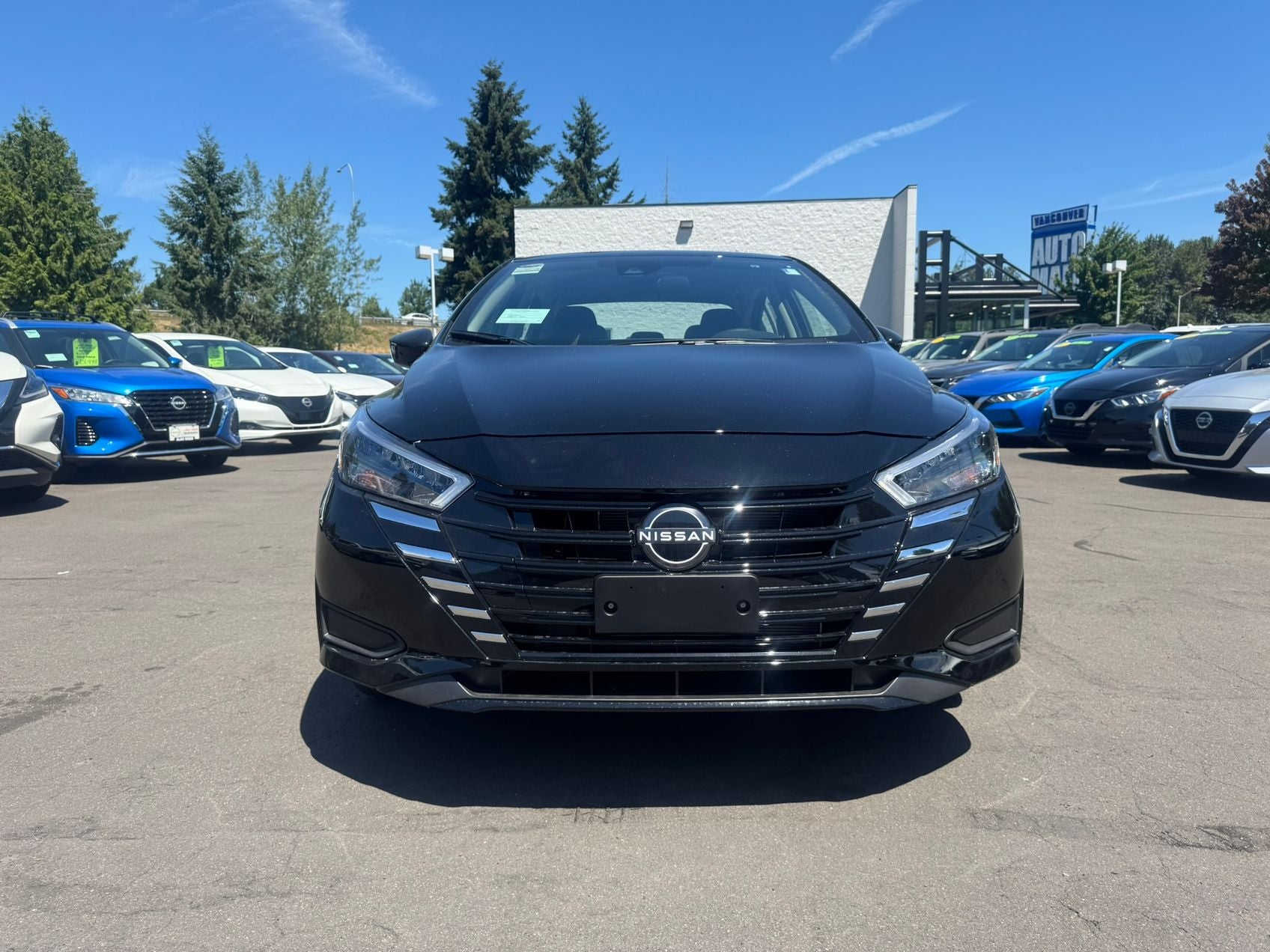 2025 Nissan Versa 1.6 SV LEATHER, HEATED SEATS