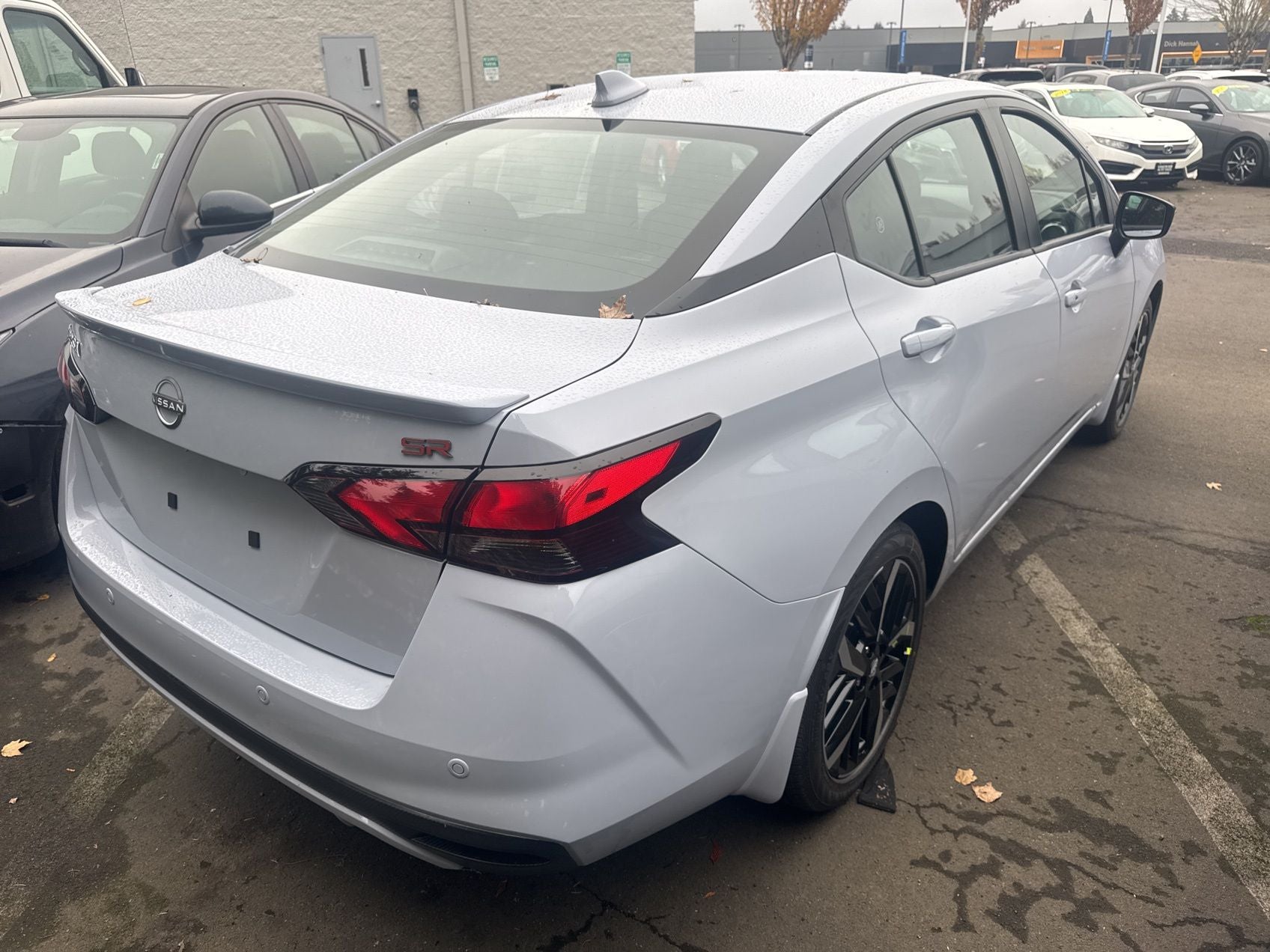 2025 Nissan Versa 1.6 SR