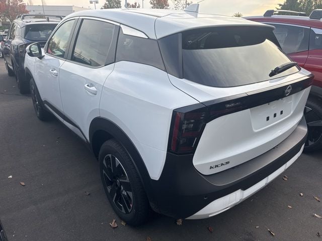 2025 Nissan Kicks SV