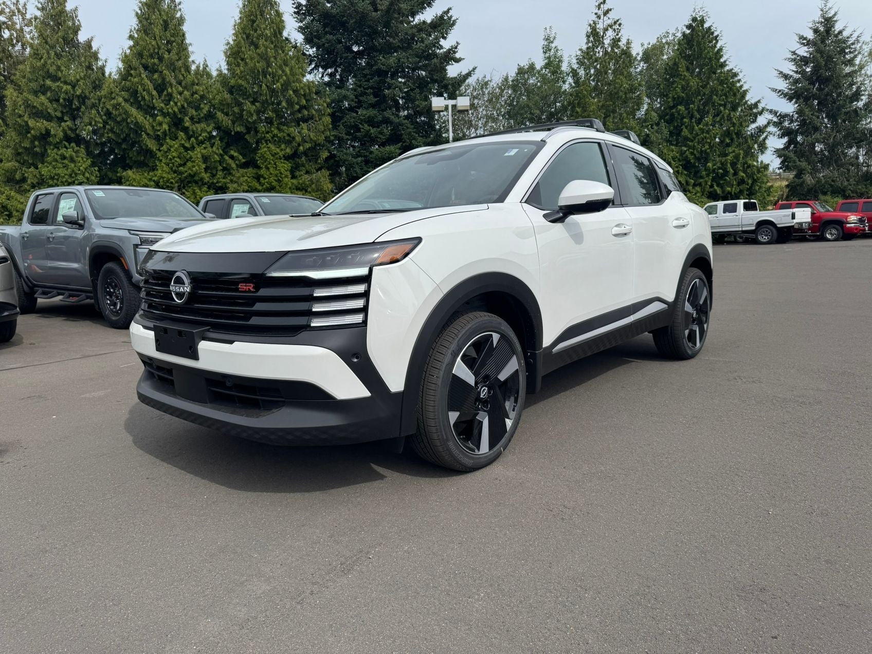 2025 Nissan Kicks SR