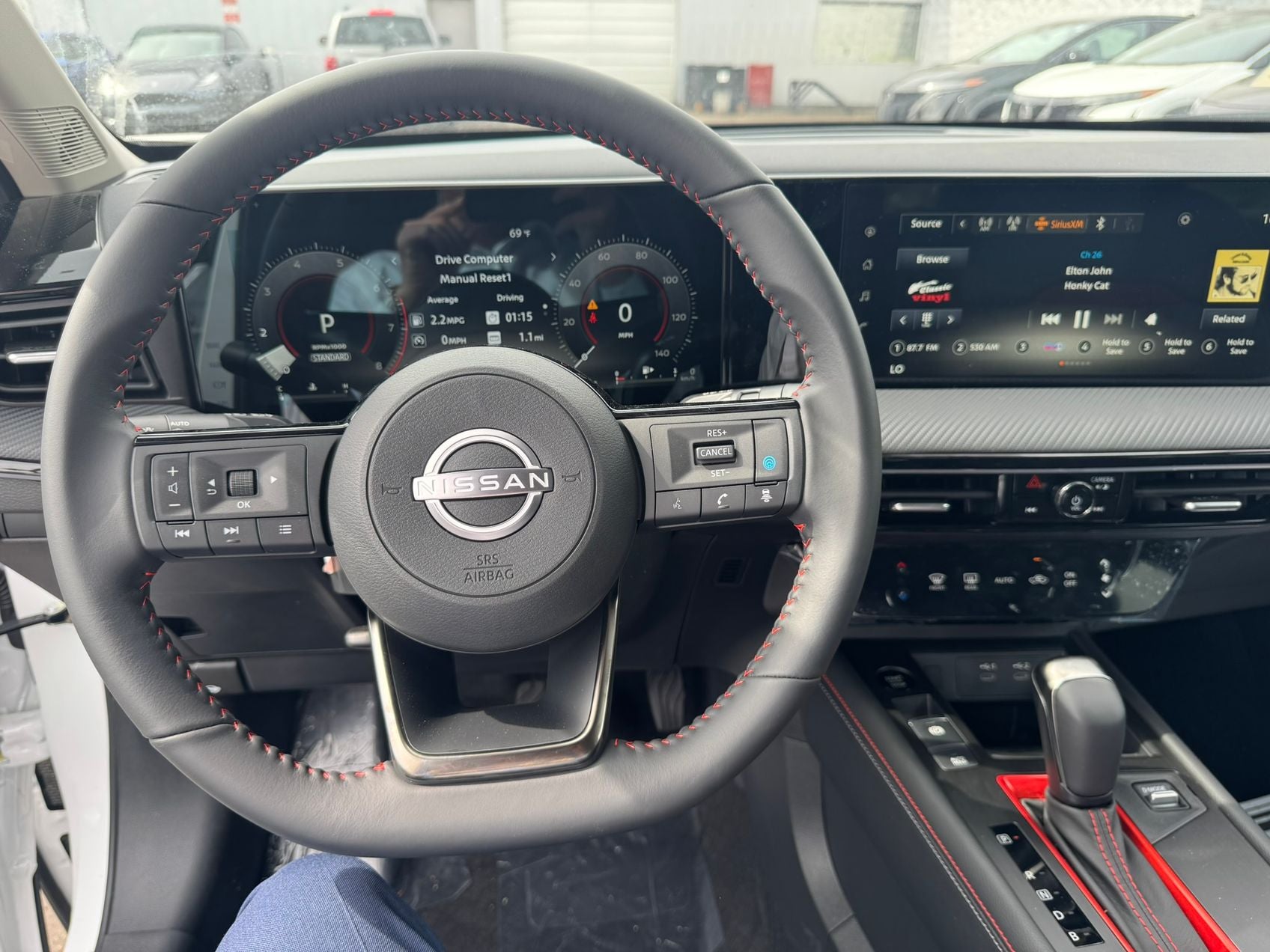 2025 Nissan Kicks SR