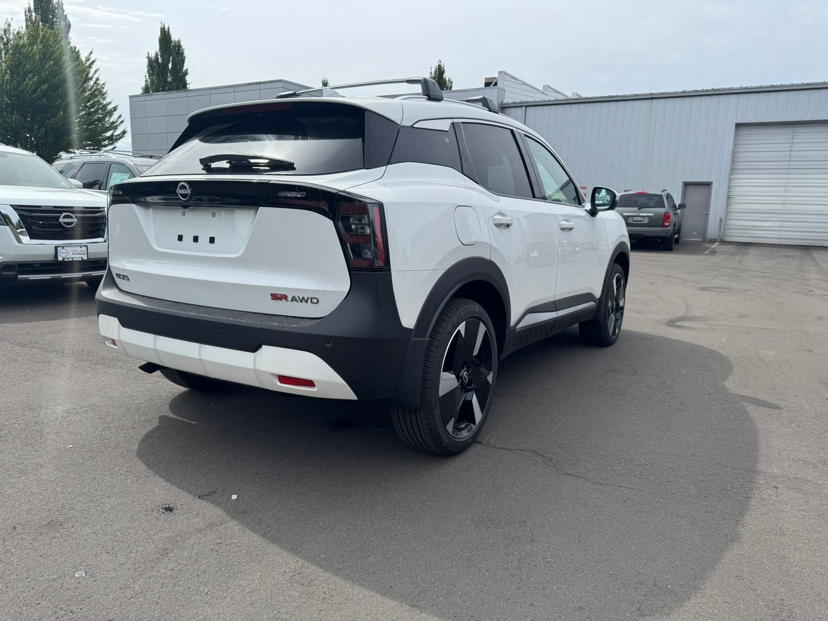 2025 Nissan Kicks SR