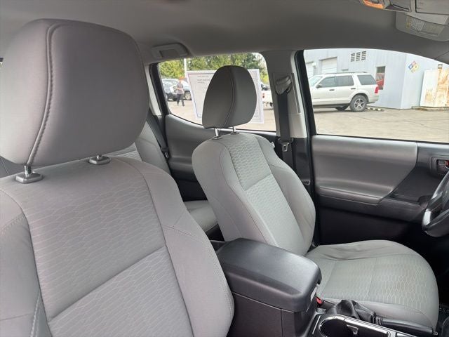 2016 Toyota Tacoma SR V6