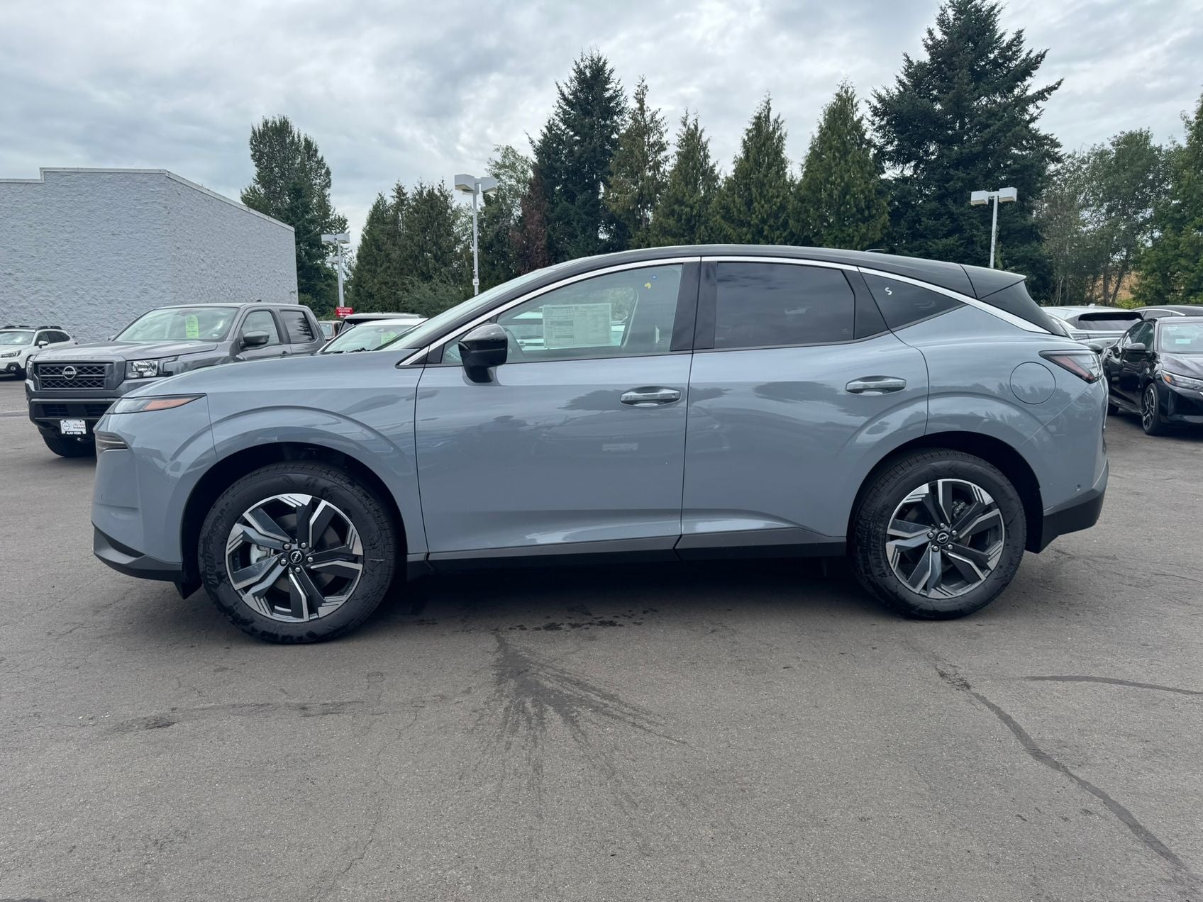 2025 Nissan Murano SL