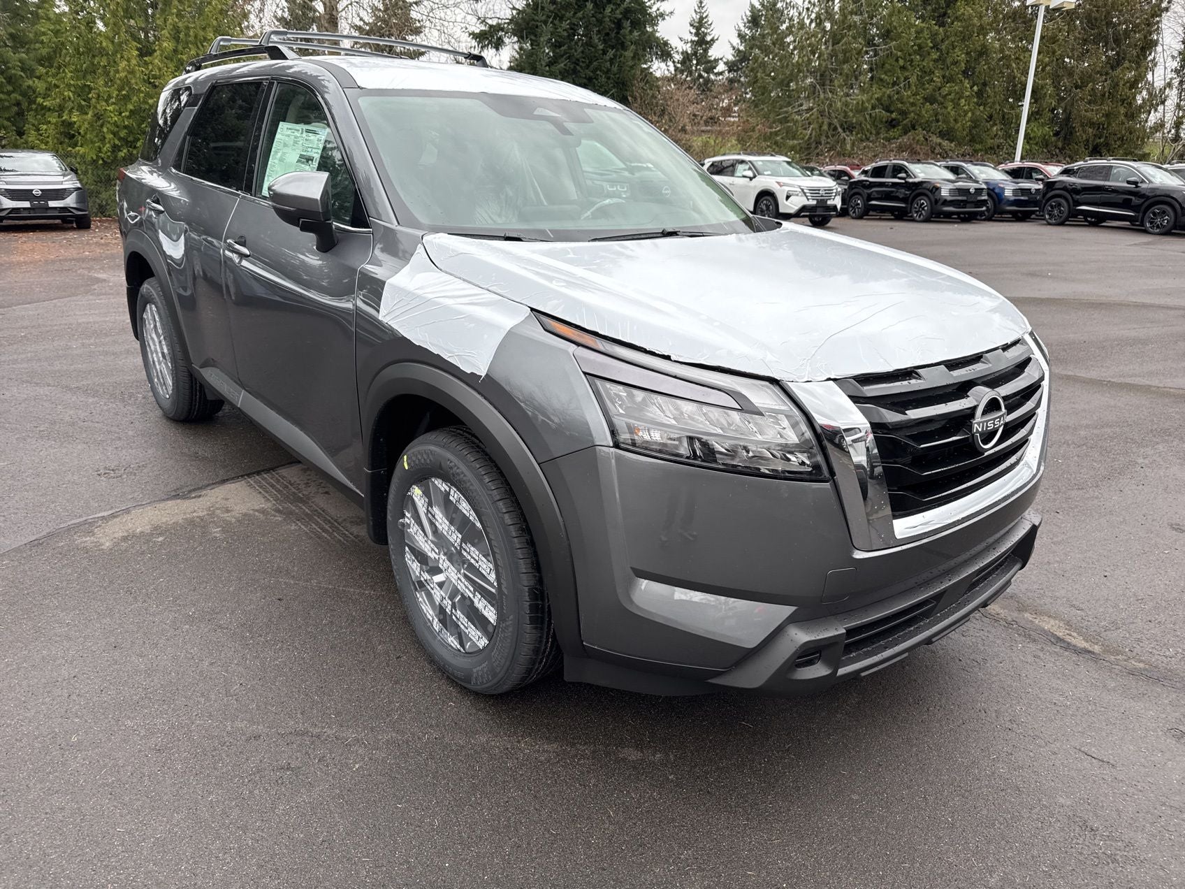 2025 Nissan Pathfinder SV