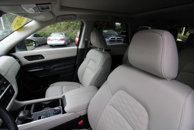 2024 Nissan Pathfinder SV