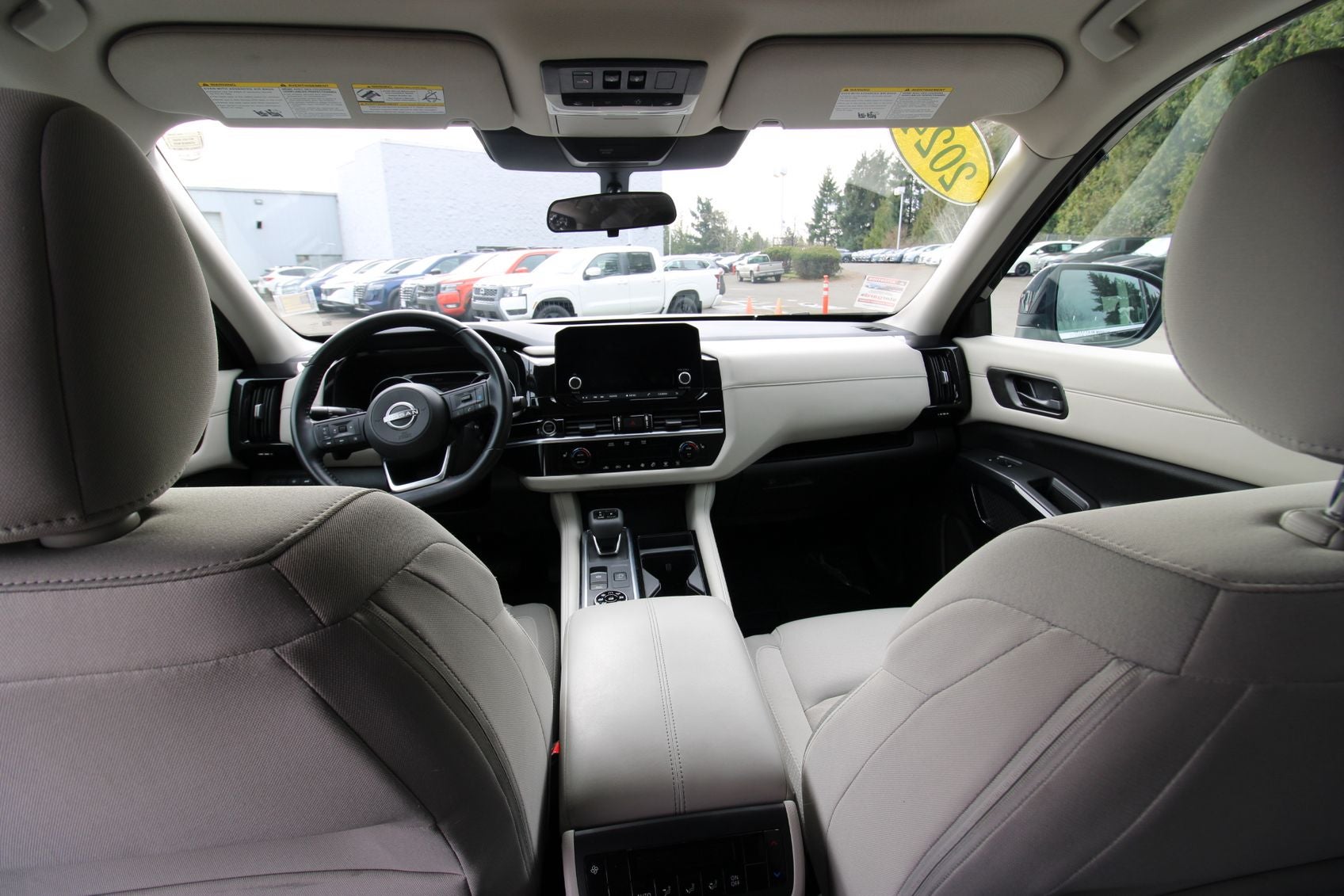 2024 Nissan Pathfinder SV