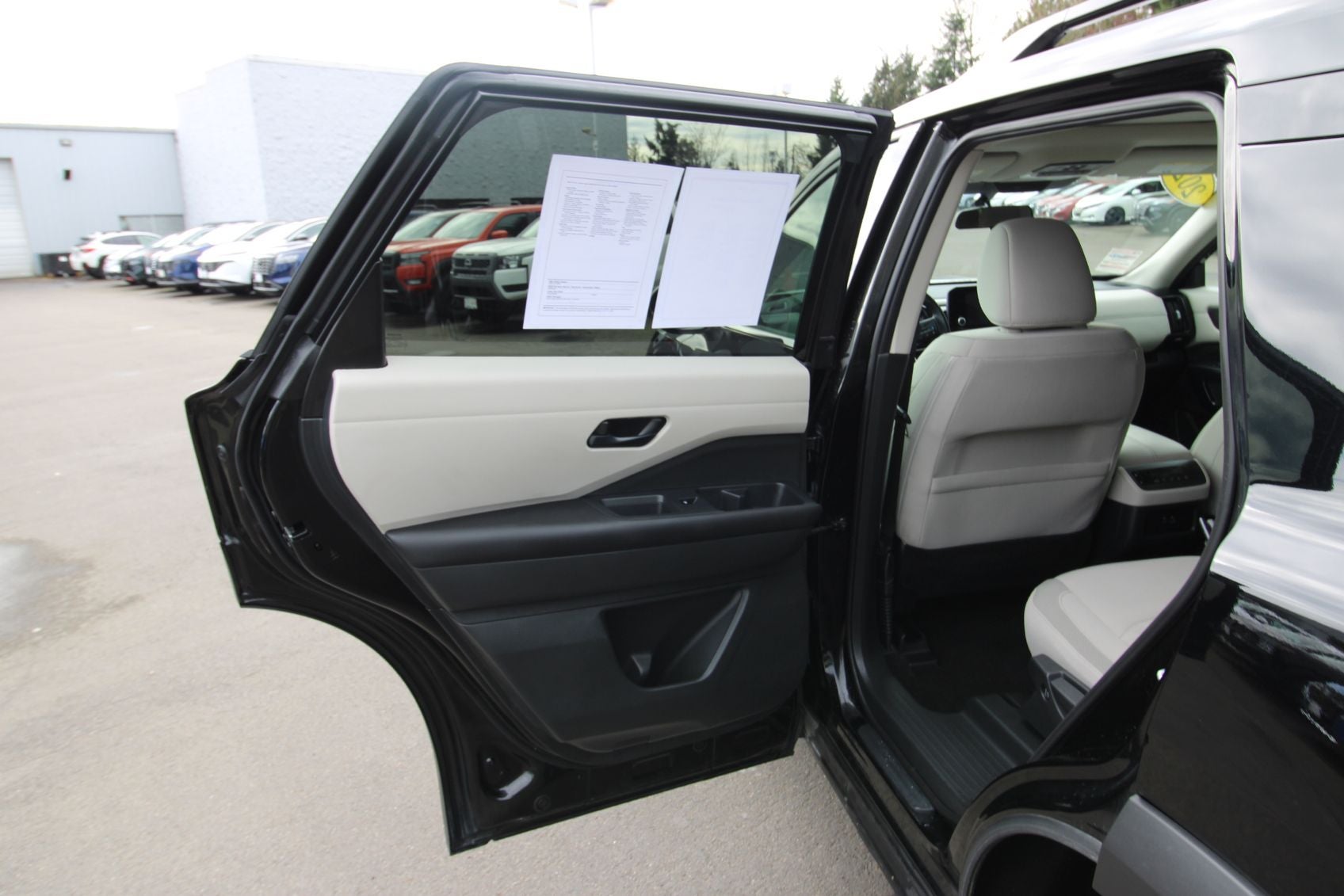 2024 Nissan Pathfinder SV