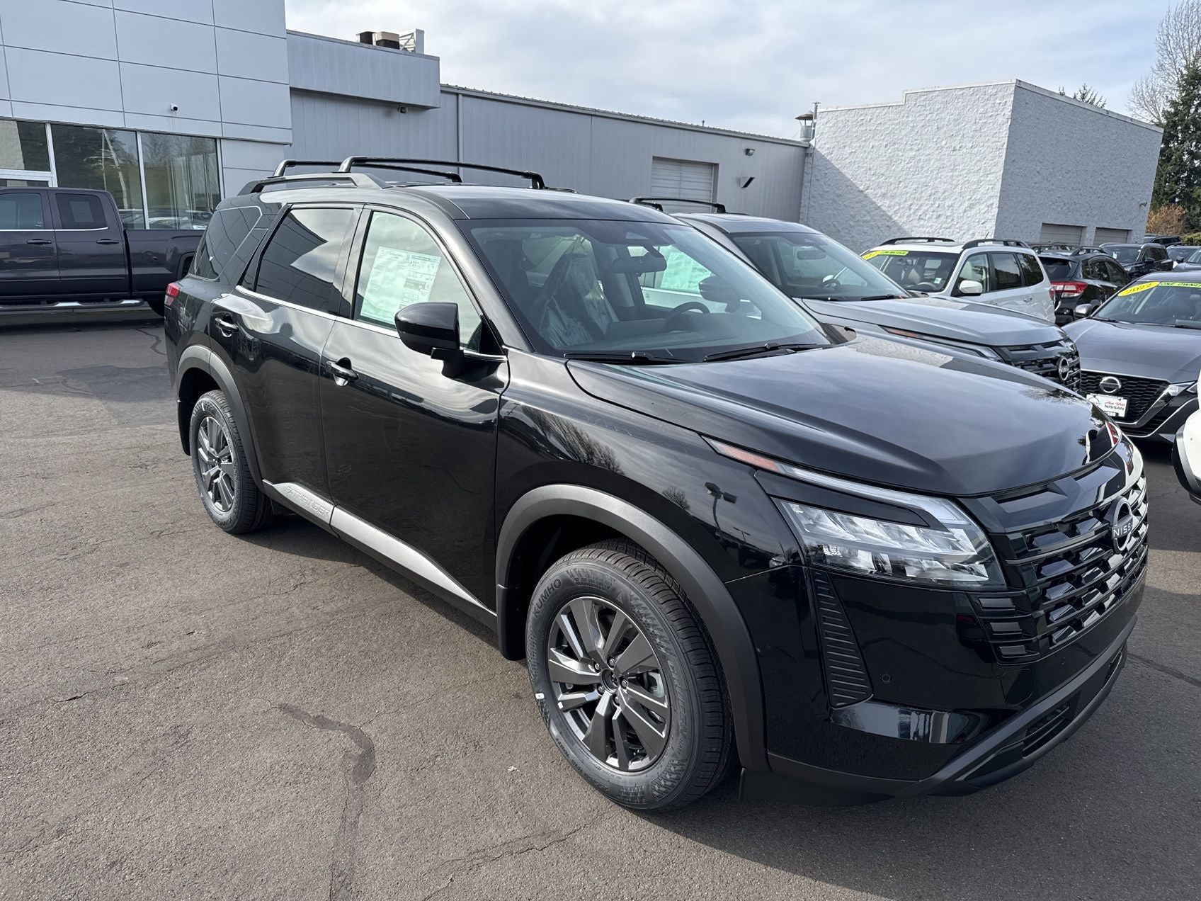 2026 Nissan Pathfinder SV