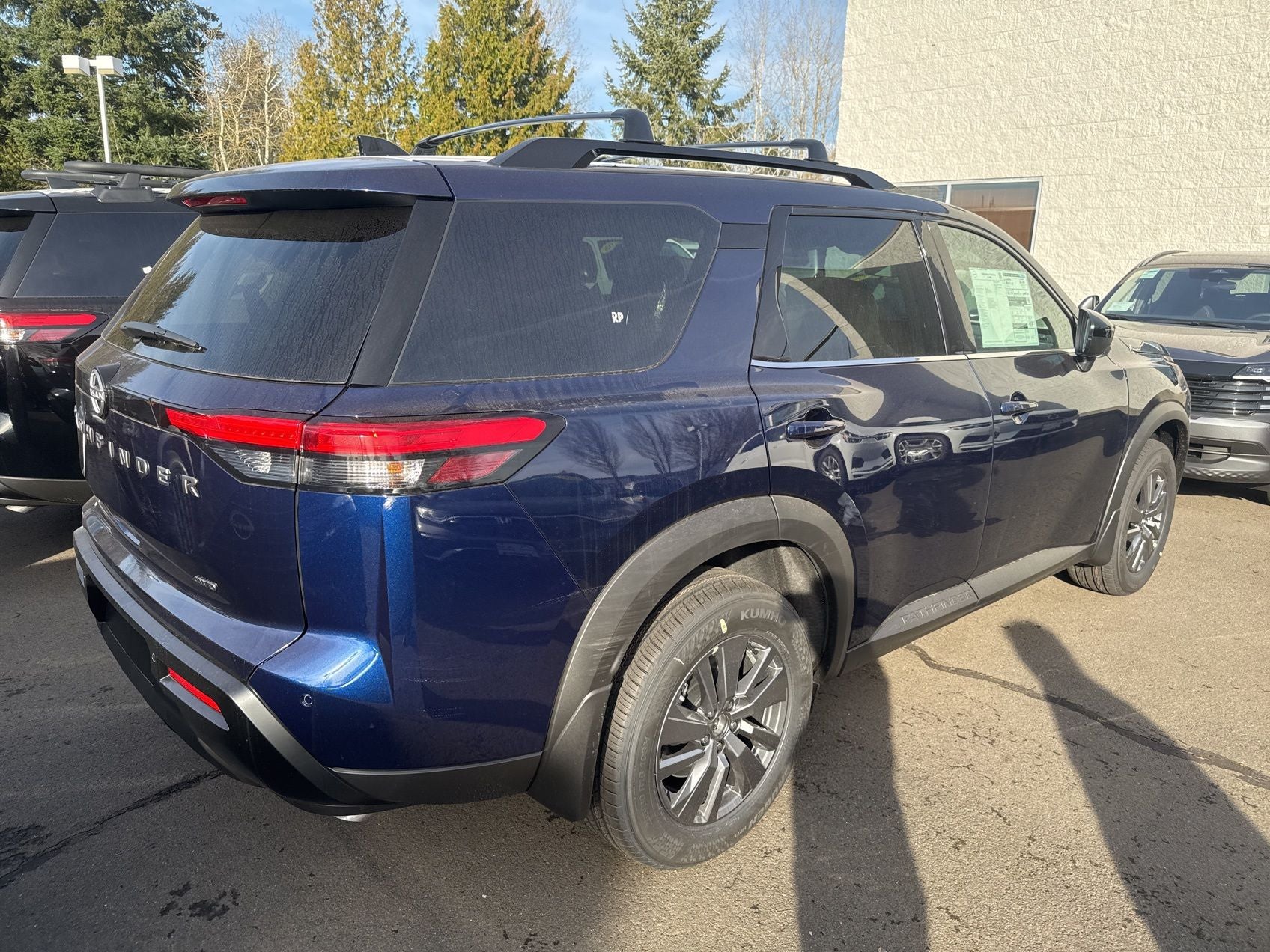 2026 Nissan Pathfinder SV