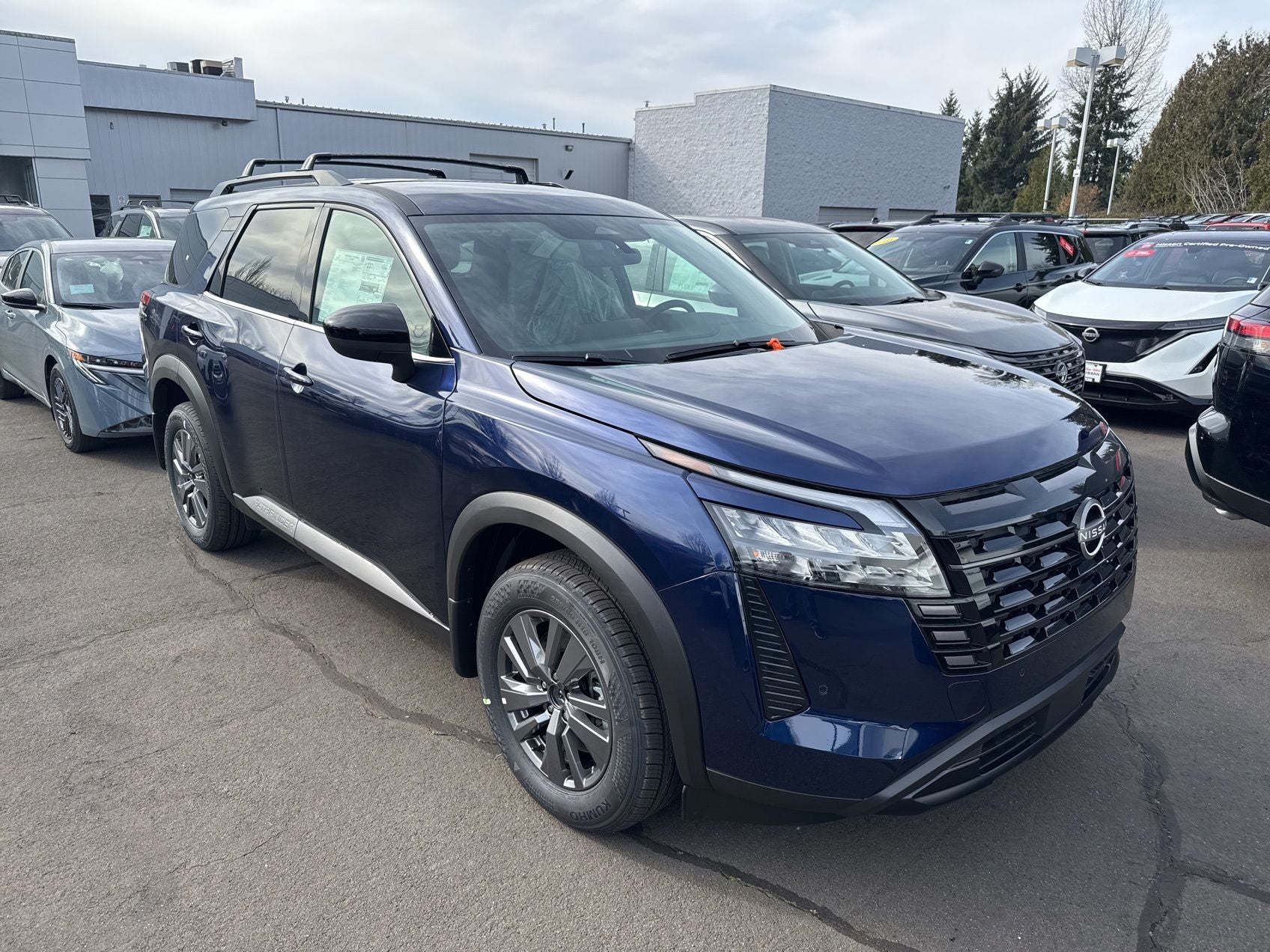 2026 Nissan Pathfinder SV