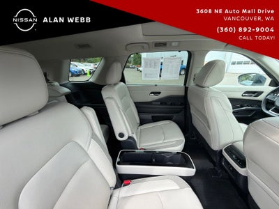 2023 Nissan Pathfinder SL