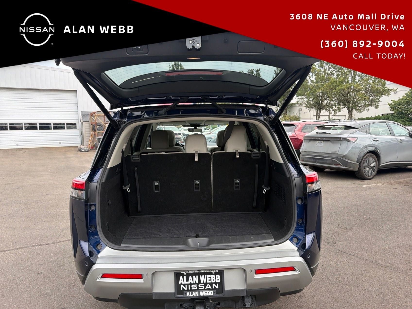 2023 Nissan Pathfinder SL