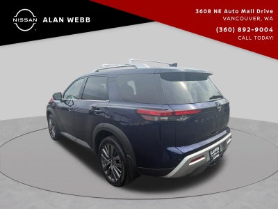 2023 Nissan Pathfinder SL