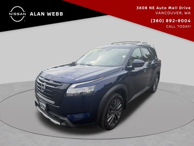 2023 Nissan Pathfinder SL
