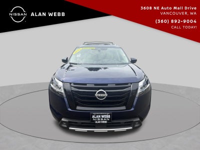 2023 Nissan Pathfinder SL