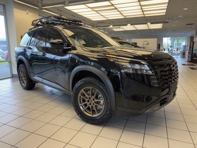 2026 Nissan Pathfinder SL "2" Lift 31" Tires 18" Wheels, Tint , Basket