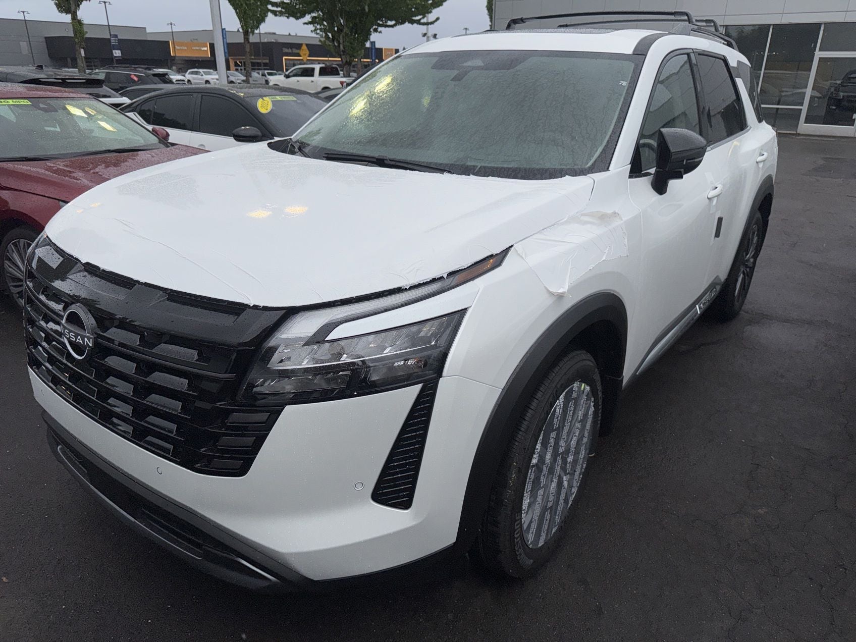 2026 Nissan Pathfinder Platinum 4WD's photo