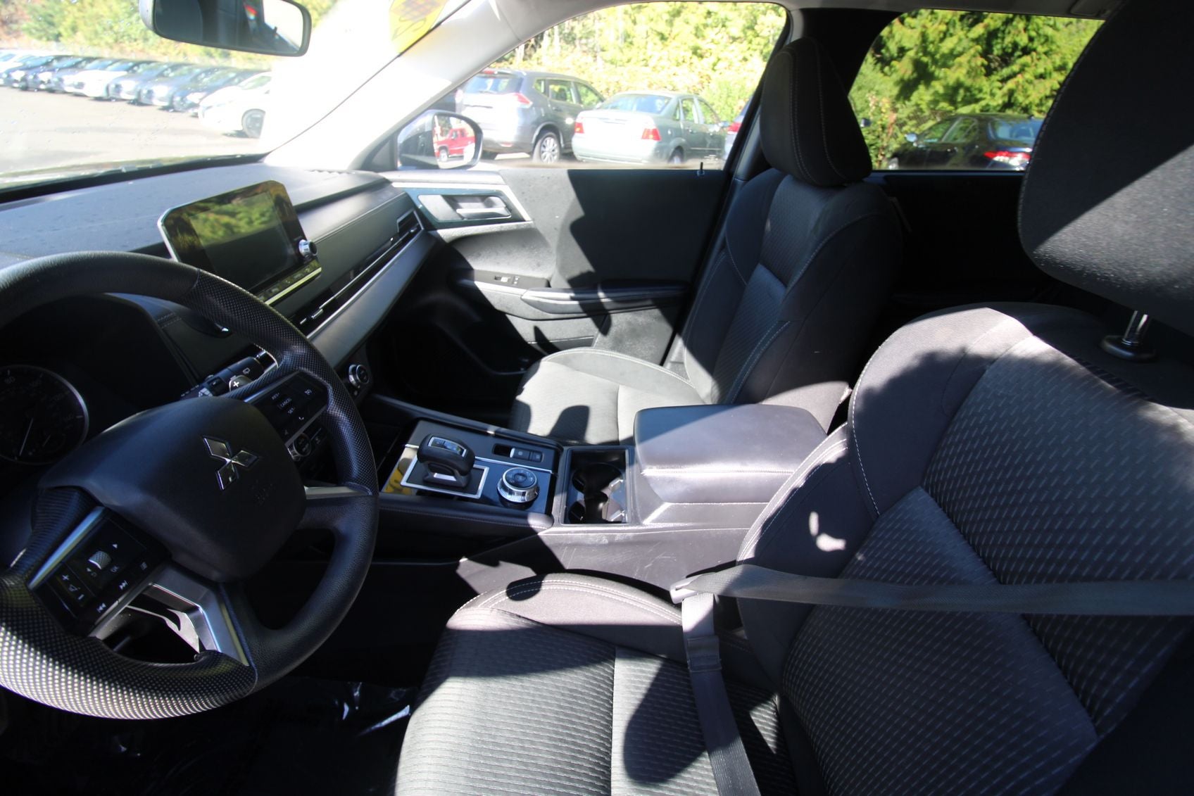 2022 Mitsubishi Outlander ES