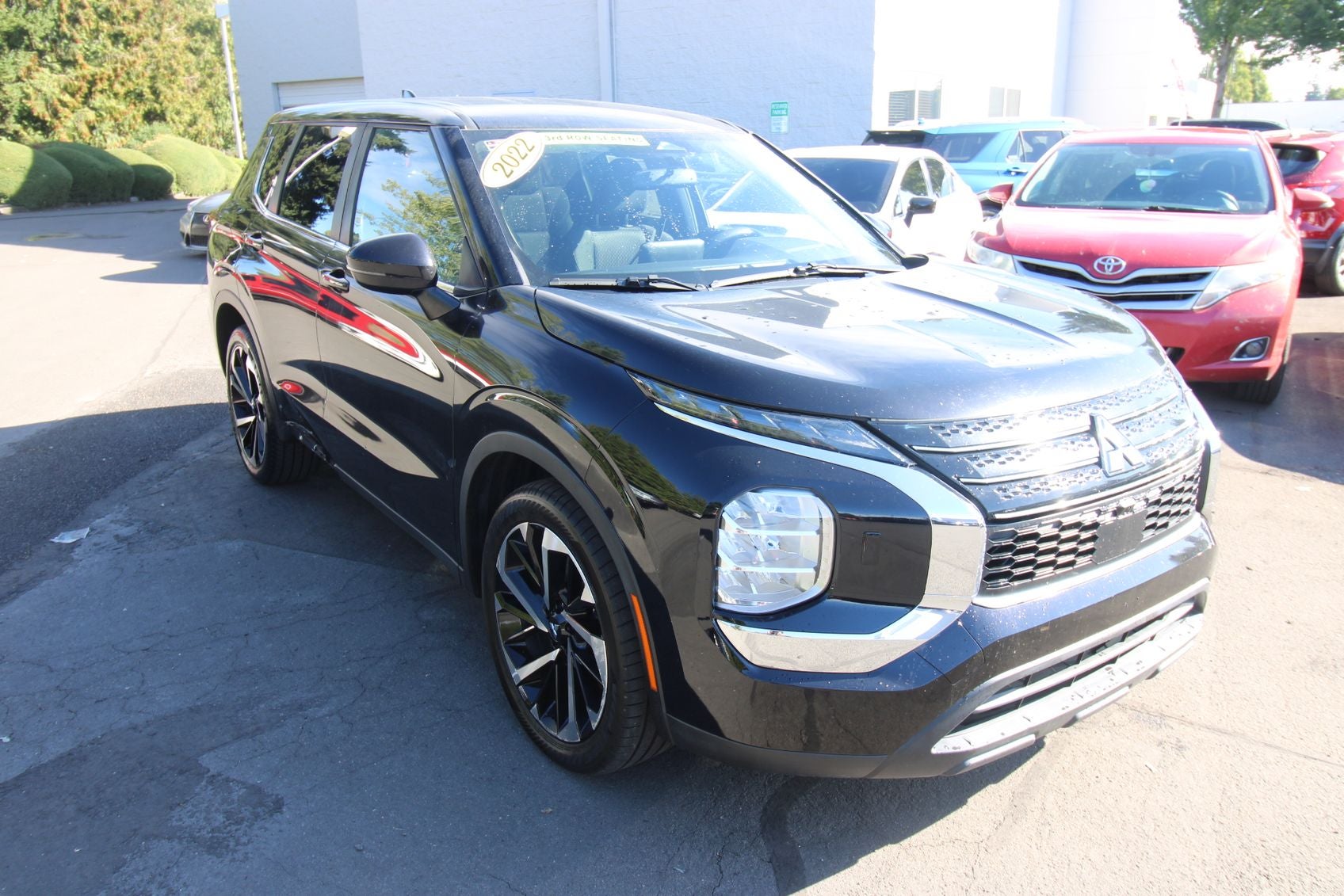 2022 Mitsubishi Outlander ES