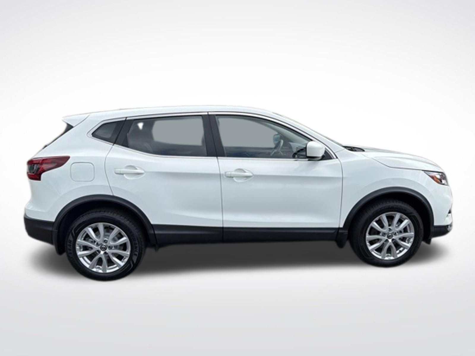 2022 Nissan Rogue Sport S