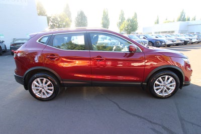 2022 Nissan Rogue Sport SV