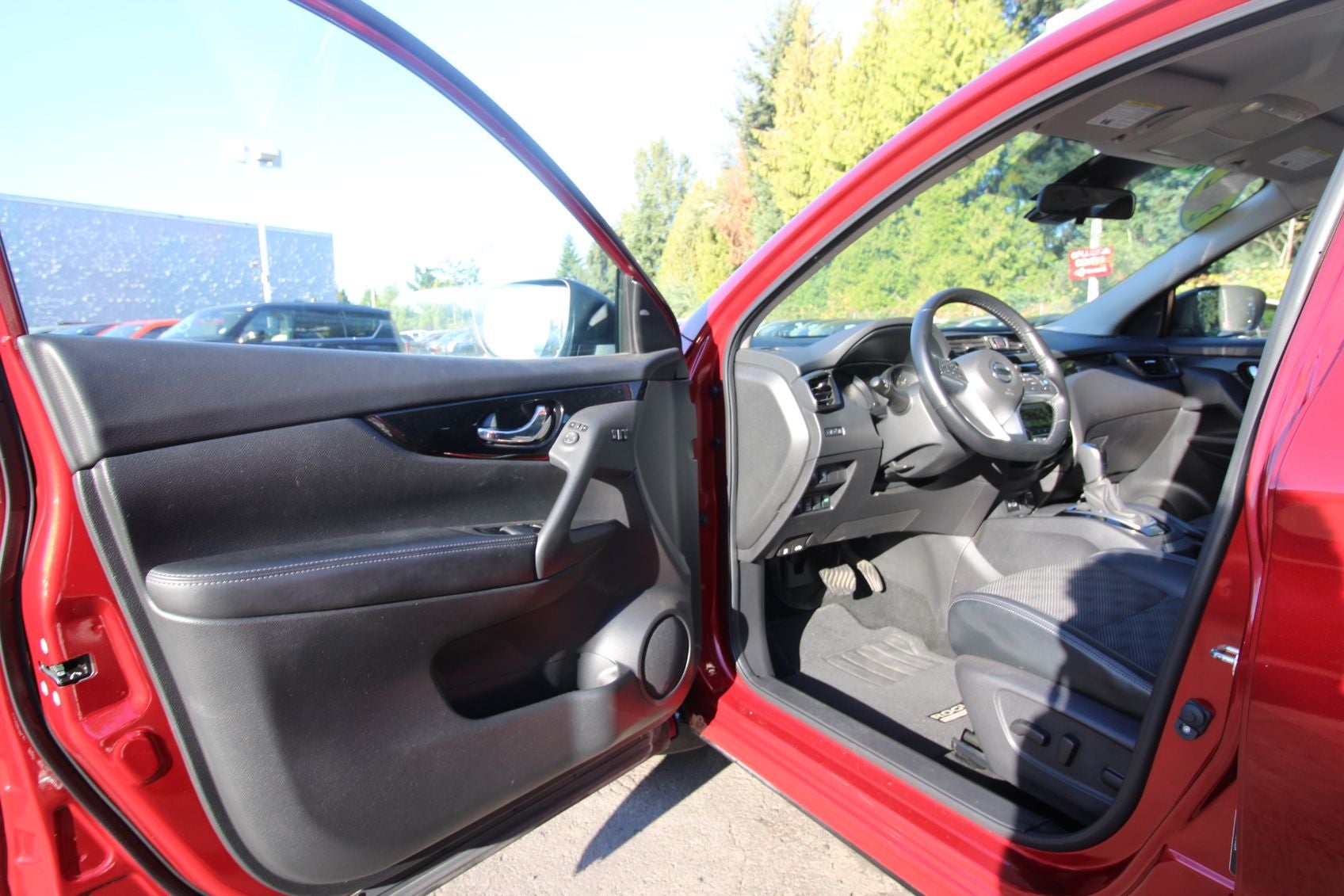 2022 Nissan Rogue Sport SV