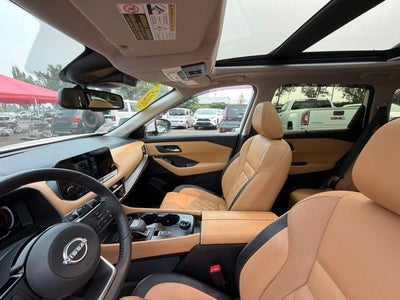 2023 Nissan Rogue Platinum LIFTED