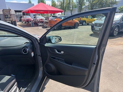 2023 Hyundai Kona Electric SE