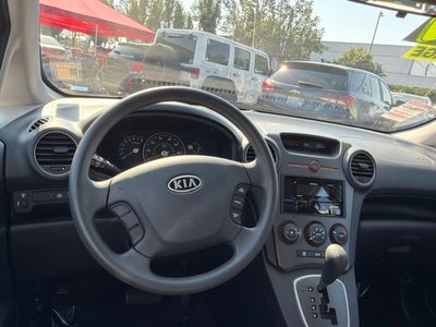2009 Kia Rondo LX