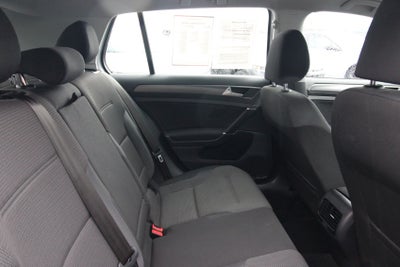 2018 Volkswagen e-Golf SE