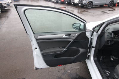 2018 Volkswagen e-Golf SE