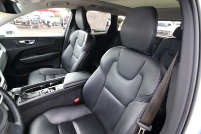 2020 Volvo XC60 T5 Momentum