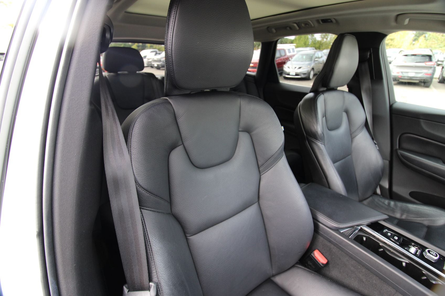 2020 Volvo XC60 T5 Momentum