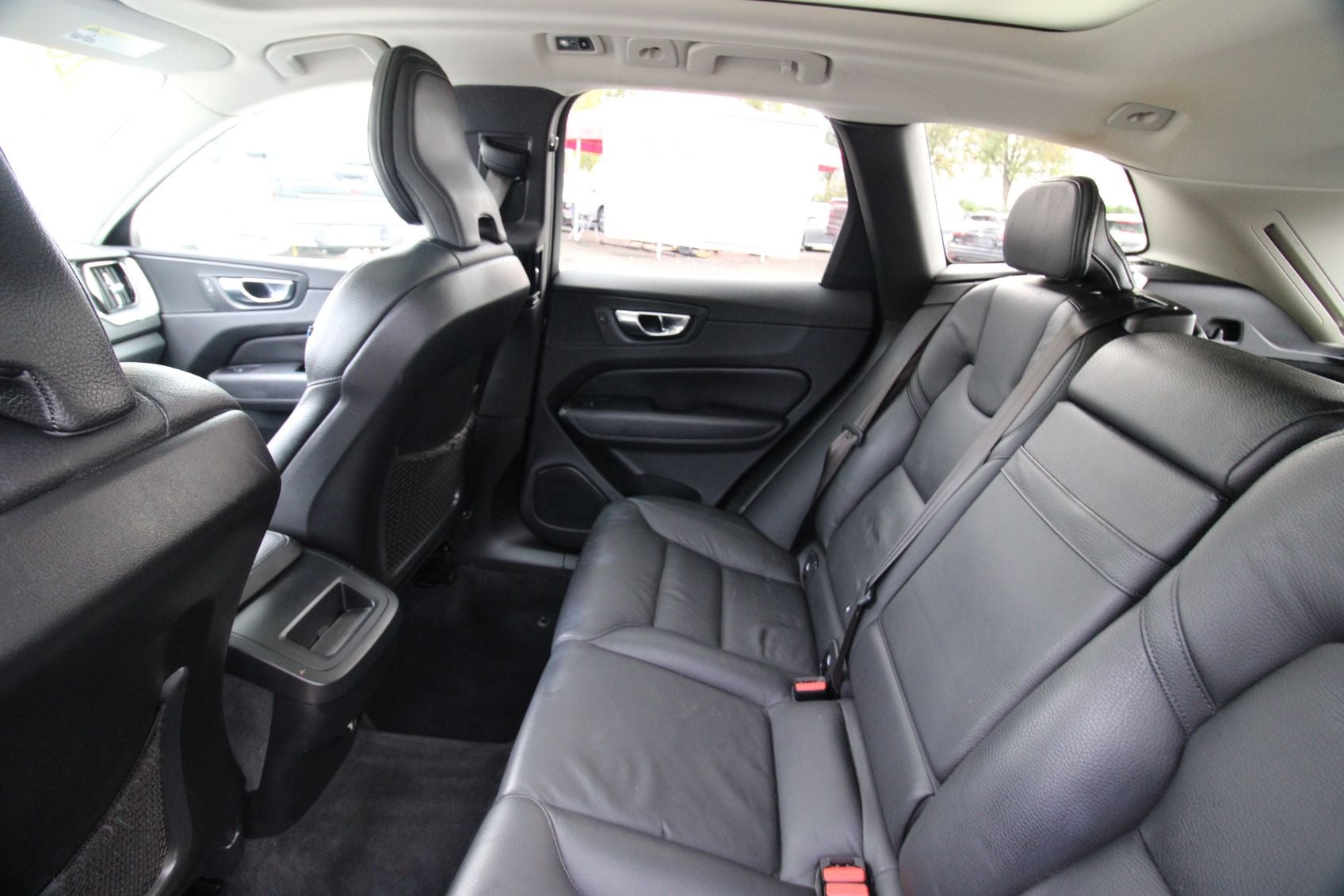 2020 Volvo XC60 T5 Momentum