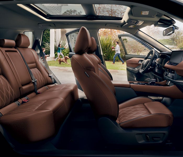 Alan Webb Nissan in Vancouver WA